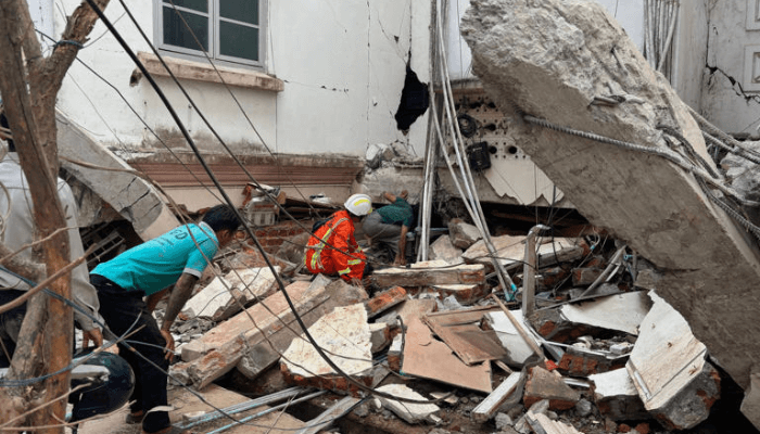 Myanmar earthquake death toll surpasses 2,700, thousands injured and missing Myanmar earthquake death toll surpasses 2,700, thousands injured and missing