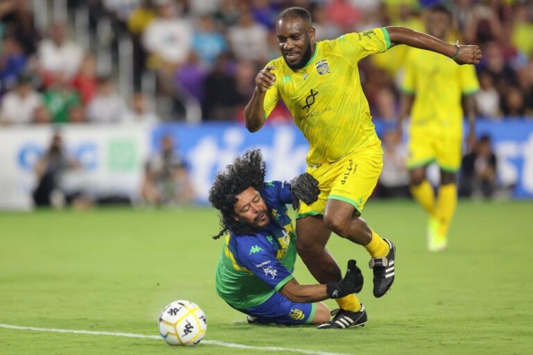 “I was like his senior brother”-Jay Okocha opens up on relationship with ex-Barcelona star Ronaldinho
