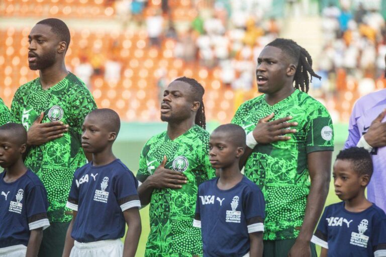 Time for EPL? Everton staff jet out to France to complete transfer for Super Eagles forward