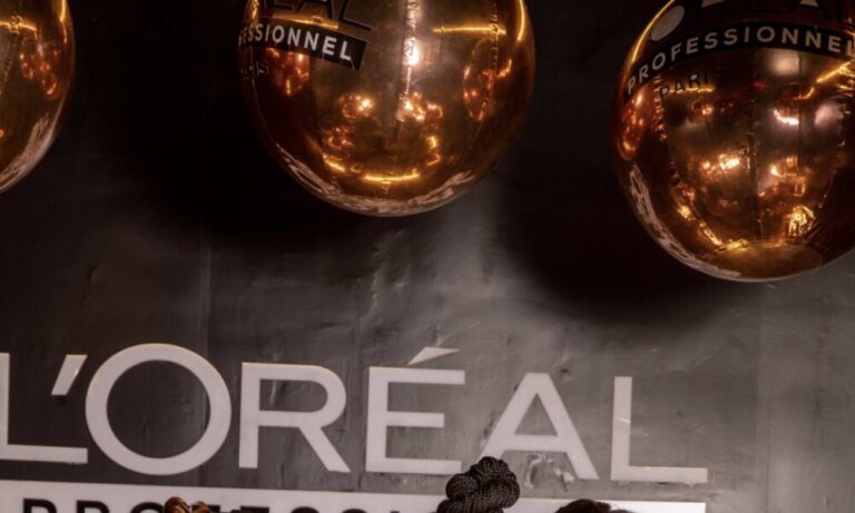 L’Oréal Professionnel Paris reintroduces the Absolut Repair 10-in-1 Oil with an Exclusive Industry Event in Nigeria L’Oréal Professionnel Paris reintroduces the Absolut Repair 10-in-1 Oil with an Exclusive Industry Event in Nigeria