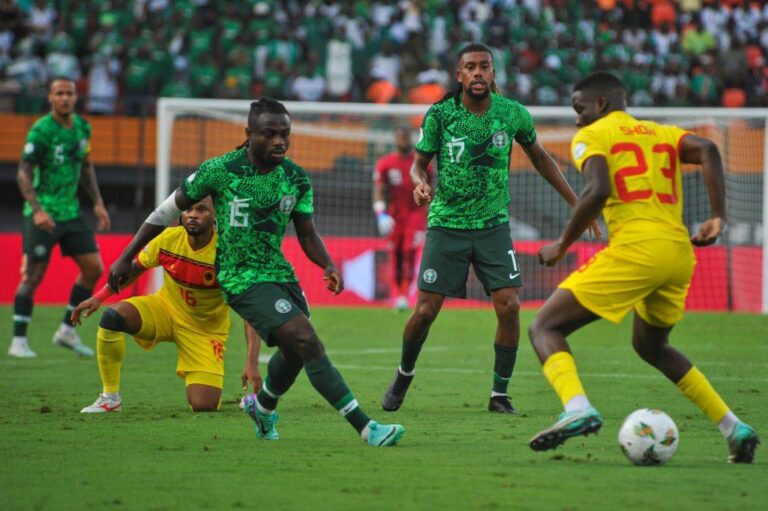 Ex-Super Eagles star urges Moses Simon to chase Premier League dream amid Everton links Ex-Super Eagles star urges Moses Simon to chase Premier League dream amid Everton links