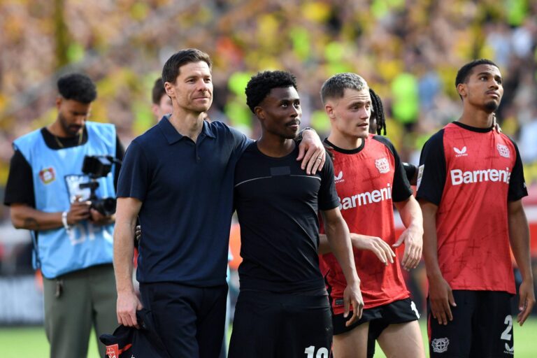 Bayer Leverkusen head coach hypes up Nathan Tella ahead of Dortmund clash