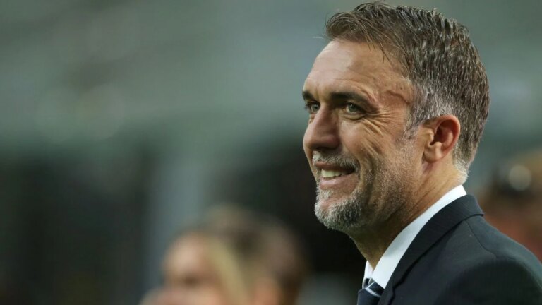 Messi vs Maradona: He has superior charisma – Gabriel Batistuta picks best player Messi vs Maradona: He has superior charisma – Gabriel Batistuta picks best player