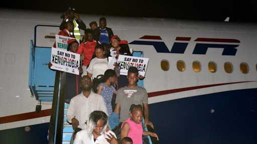 FG Begins Screening 400 Nigerians for Return from South Africa Amid Xenophobia FG Begins Screening 400 Nigerians for Return from South Africa Amid Xenophobia