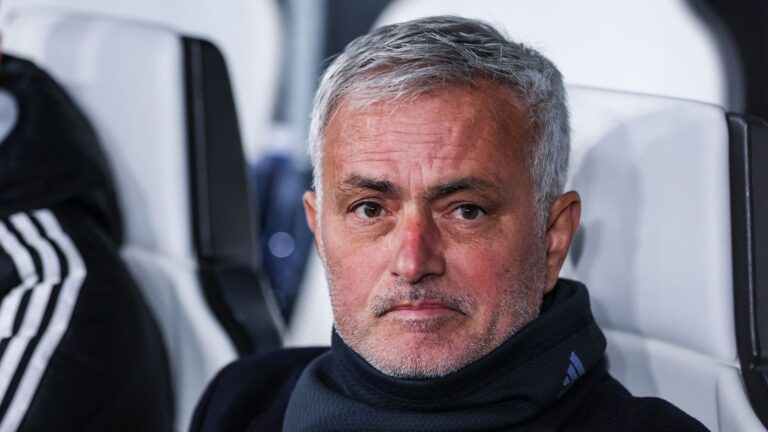Jose Mourinho returns to Real Madrid on three-year deal Jose Mourinho returns to Real Madrid on three-year deal