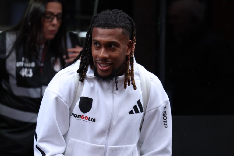 “We’ll be ready” – Alex Iwobi reacts to Fulham coaching dilemma following Silva’s exit