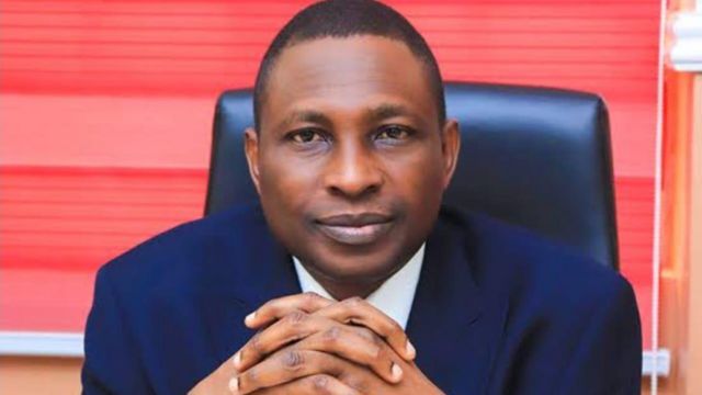 EFCC hands over 1,452 beds, mattresses recovered from cybercrime convicts to schools EFCC hands over 1,452 beds, mattresses recovered from cybercrime convicts to schools