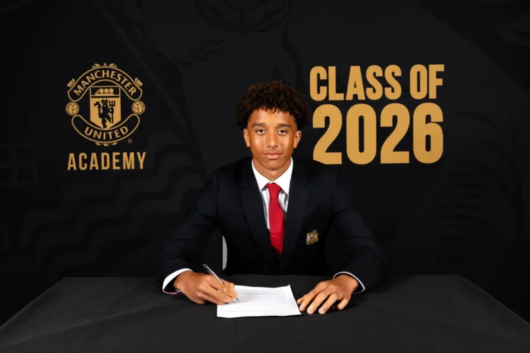 Idris Fabiyi: Meet Nigeria-eligible defender who just signed for Manchester United Idris Fabiyi: Meet Nigeria-eligible defender who just signed for Manchester United