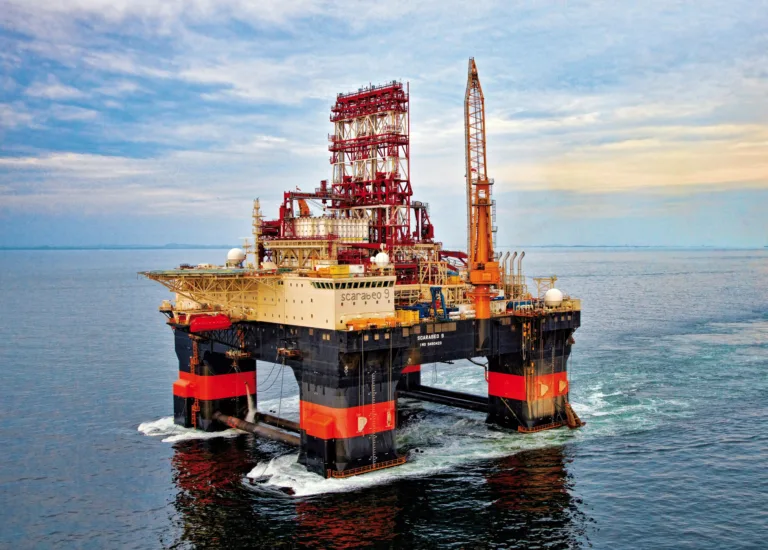 Dangote Refinery Plans Domestic IPO, Puts Foreign Listing on Hold