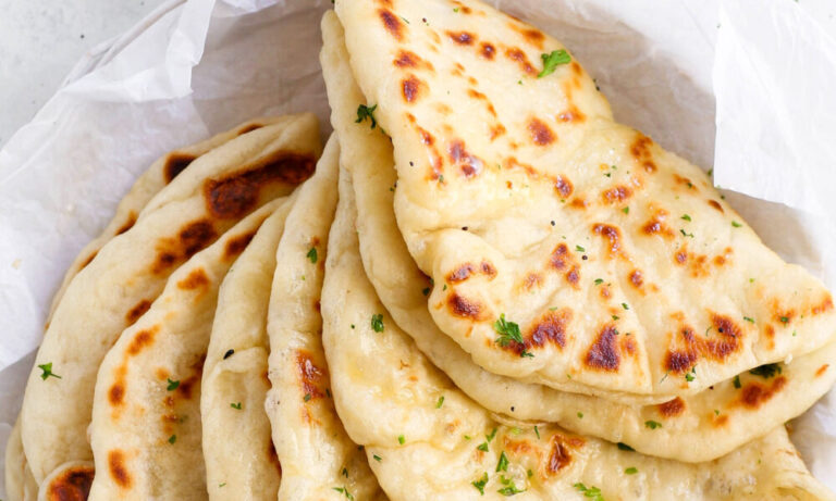 Kikifoodies’ Homemade Naan Is Giving Soft, Fluffy, Garlic Butter Goodness