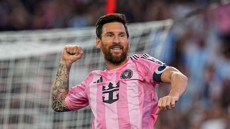 MLS fines Lionel Messi for slapping a player MLS fines Lionel Messi for slapping a player