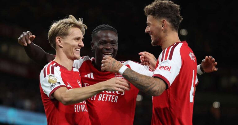 Arsenal make perfect title defence start with 3-0 demolition of Coventry