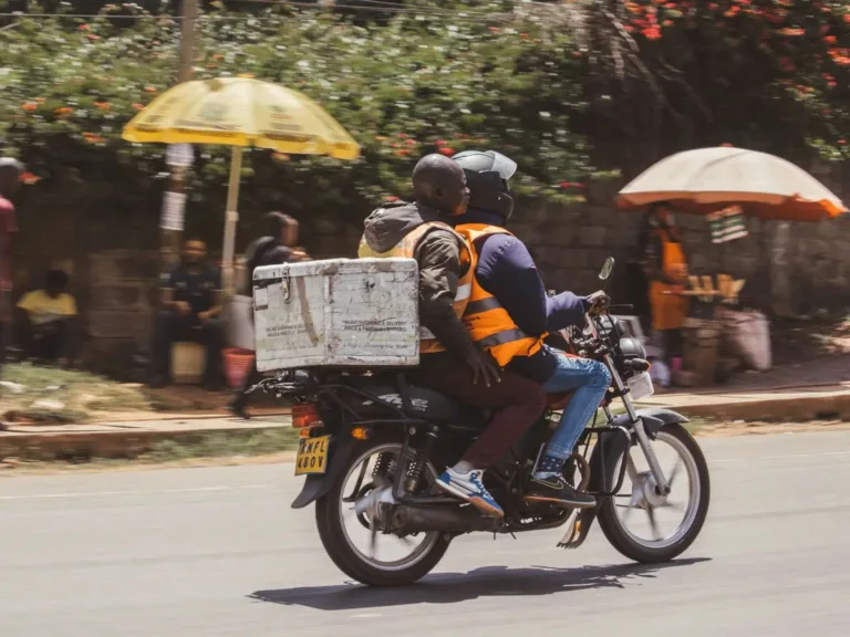How to choose between owning and outsourcing delivery