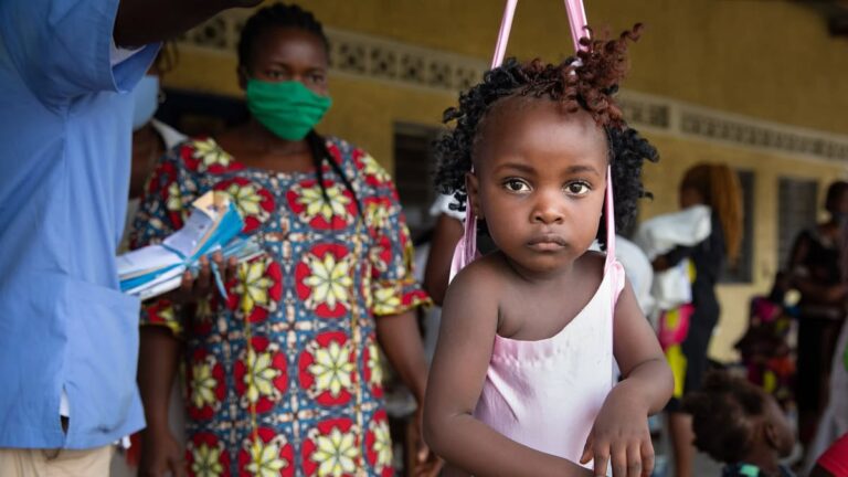 Nigeria’s 2.1 million unvaccinated children need working clinics Nigeria’s 2.1 million unvaccinated children need working clinics