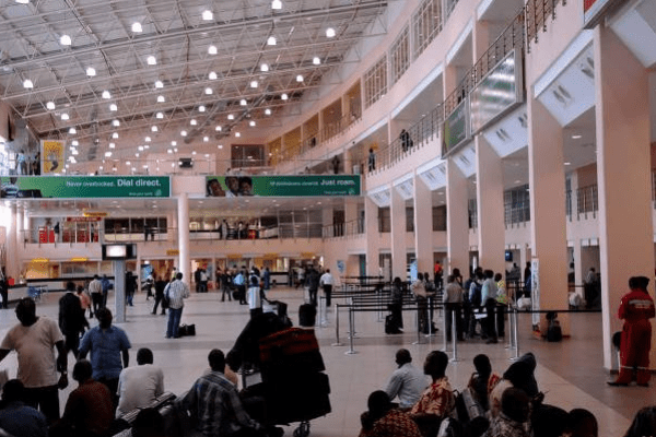 Airlines threaten shutdown over unions’ disruptions, demand inclusion in MMIA reconstruction Airlines threaten shutdown over unions’ disruptions, demand inclusion in MMIA reconstruction